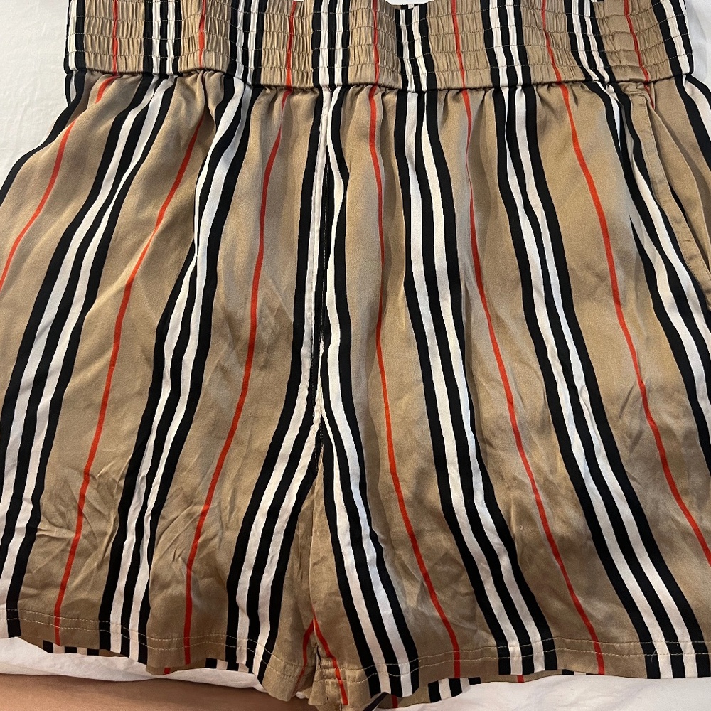 Burberry short